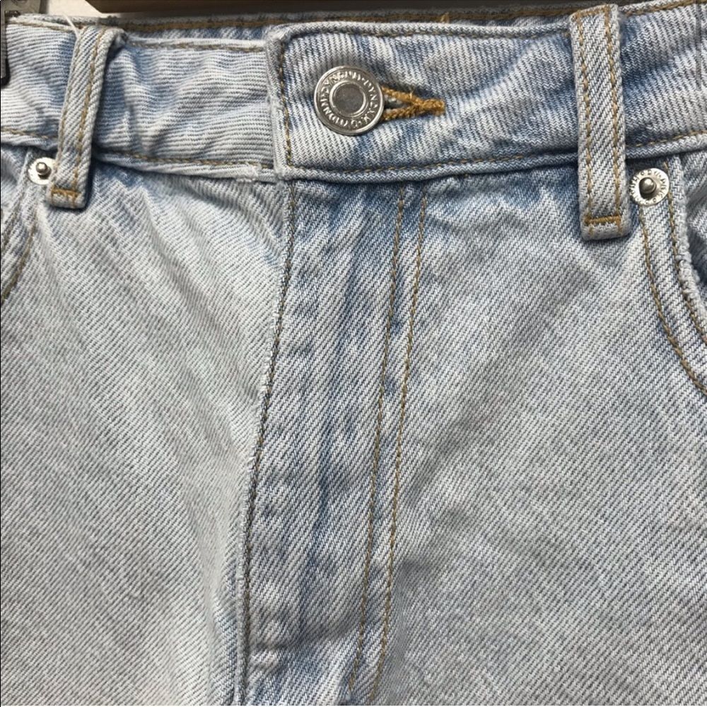 Dynamite Bermuda Shorts - Picture 4 of 5